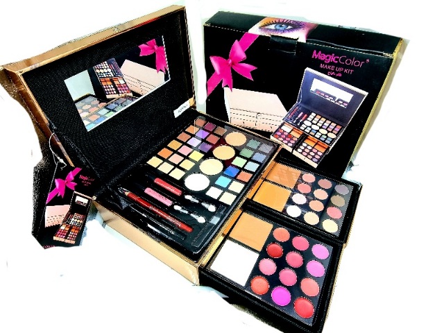 Trusa Machiaj Multifunctionala cu Geanta Reutilizabila, MAGIC COLOR- Makeup Kit- gold